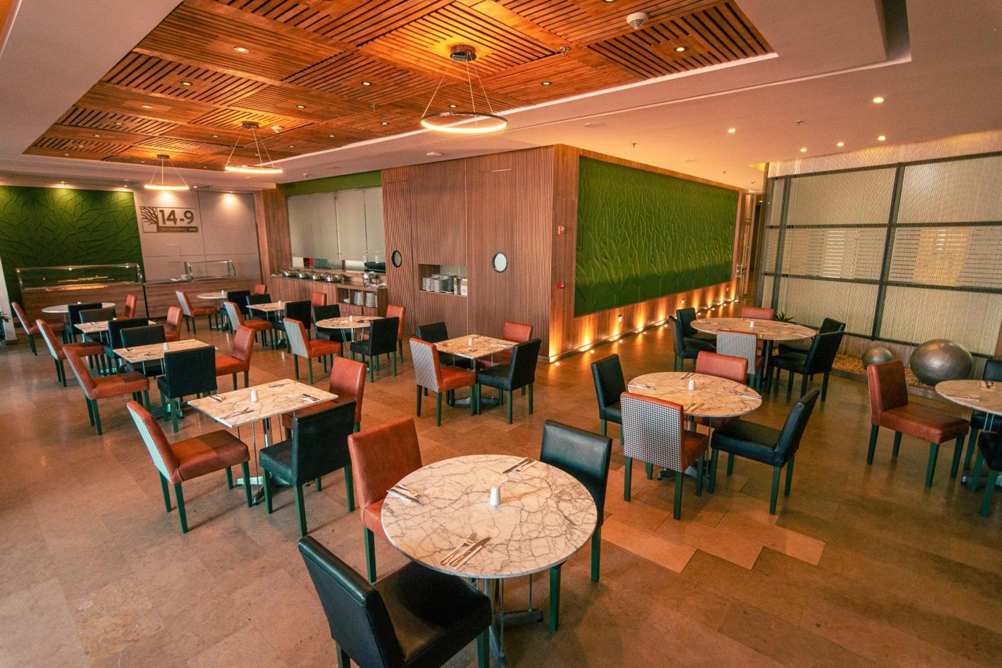 Hotel Mocawa Plaza Armenia Exterior foto