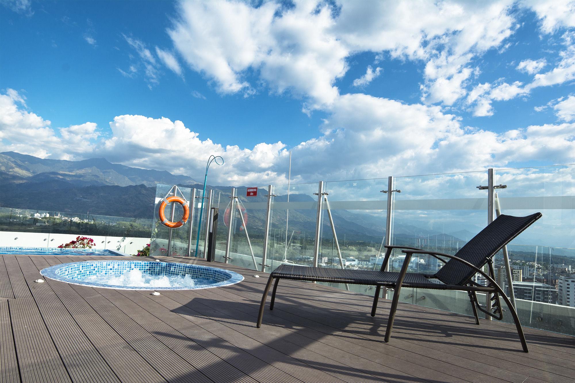 Hotel Mocawa Plaza Armenia Exterior foto